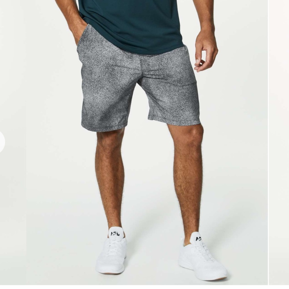 Lululemon Pace Breaker Shorts 9” Men’s Black Circle Lined XL